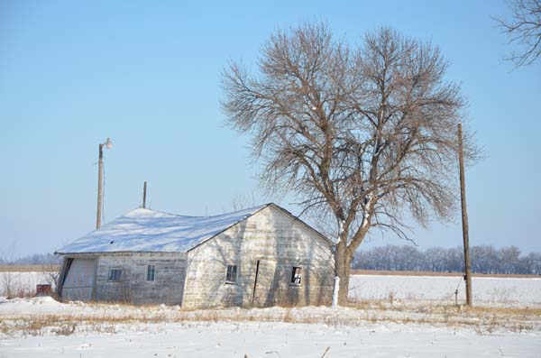 Missouri Sky and Snow, photography by David J. Thompson