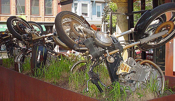 Twisted Spoke Chicago motorcycles image copyright © Janet Kuypers