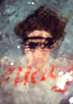Lisa under water