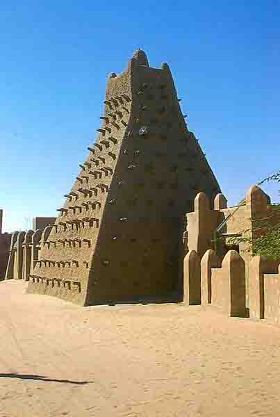 a Timbuktu mosque, photographed by Kenneth DiMaggio